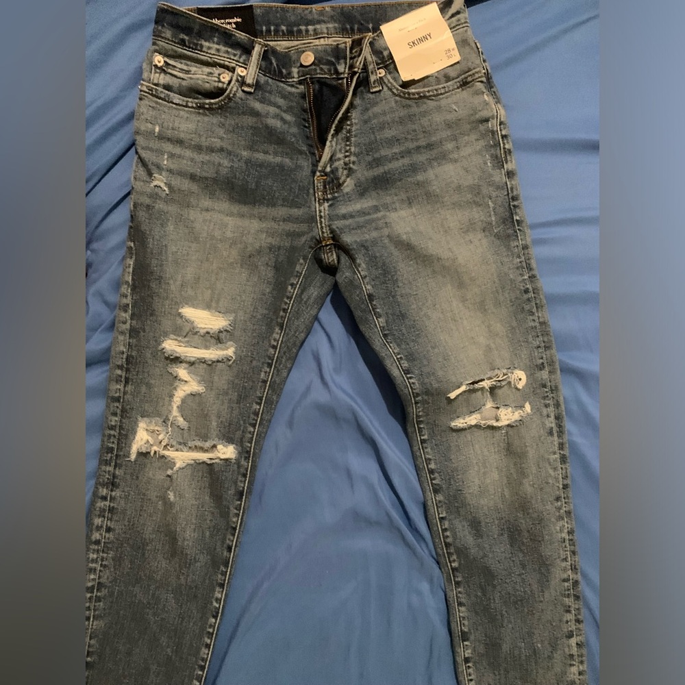 New Abercrombie and Fitch Men’s Skinny Jeans